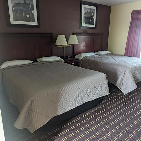 Dollar Inn Somerset Bagian luar foto