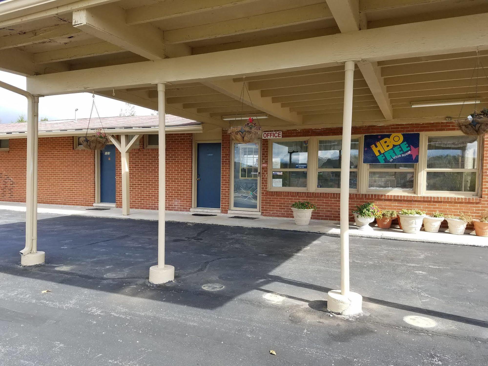 Dollar Inn Somerset Bagian luar foto